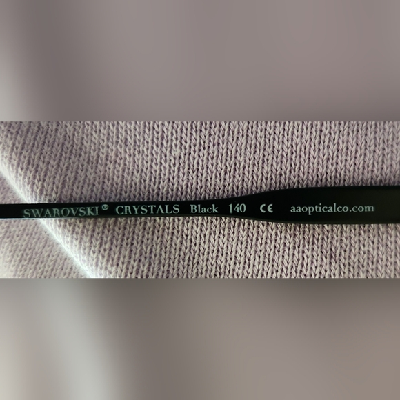 Black Glasses - Picture 4 of 9